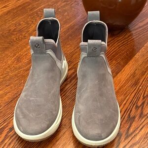 Ecco Women’s Gray Slip-On Boots. These boots were worn once. Perfect Condition.